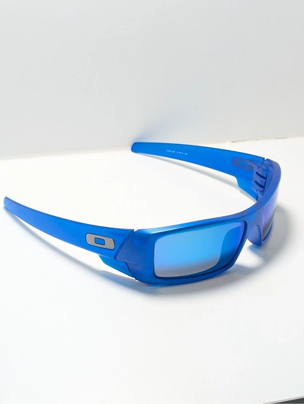 Oakley Gascan OO9014-3460 X-Ray 2017 Blue Mirrored Wrap Sunglasses 60-15-128